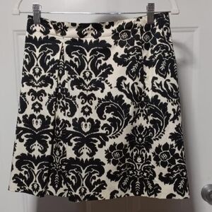 Ann Taylor LOFT 2P Black & White Patterned Skirt